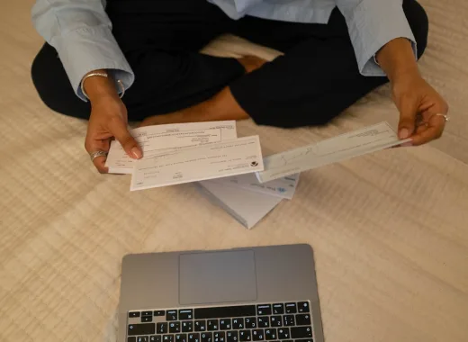 Los cheques entran en coma: a partir de mayo solo se podrán cobrar en taquilla