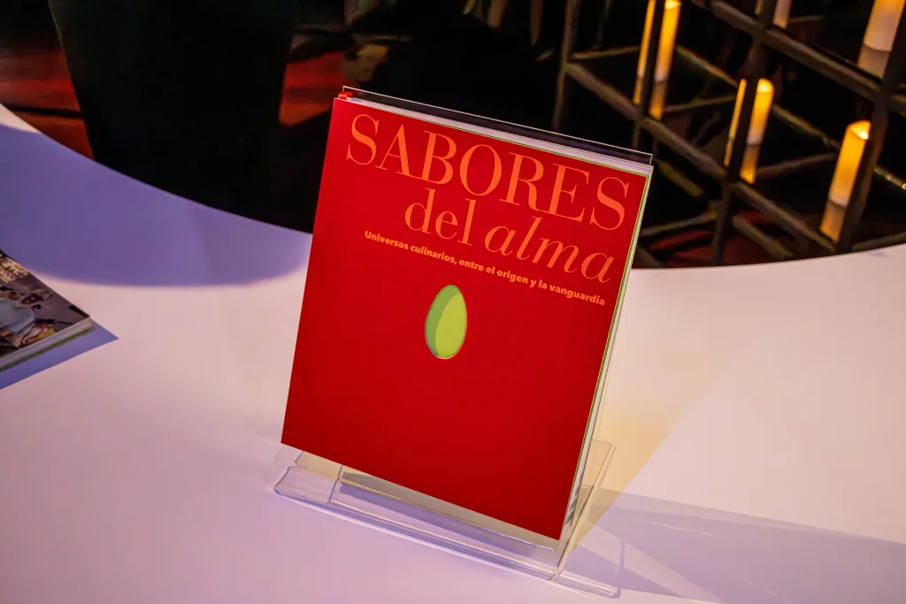 Libro "Sabores del alma" de Bancamiga y Mastercard