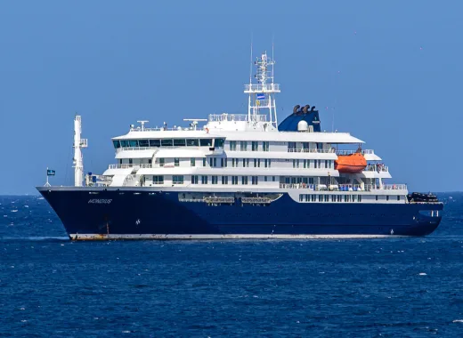 Hantavirus en altamar: ¿qué va a pasar con el crucero de lujo infectado y varado en Cabo Verde?