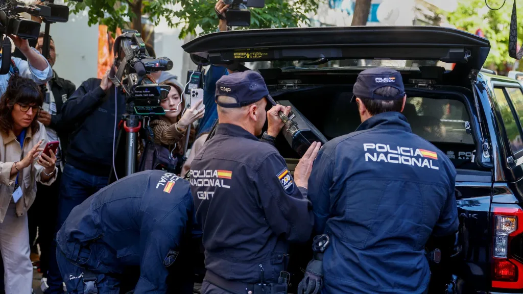 Audiencia española investiga a Rodríguez Zapatero por el caso de Plus Ultra