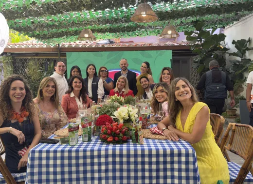 Maite Delgado y Olé presentan el programa "Madres extraordinarias"