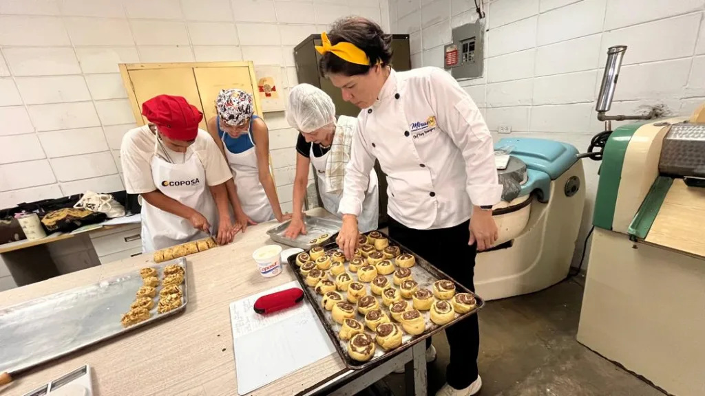 Mujeres de Catia aprenden a transformar sabor en emprendimiento Yury Rodríguez 