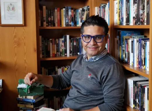Carlos Camargo presenta su nuevo libro: "El tesoro que nadie puede robar"