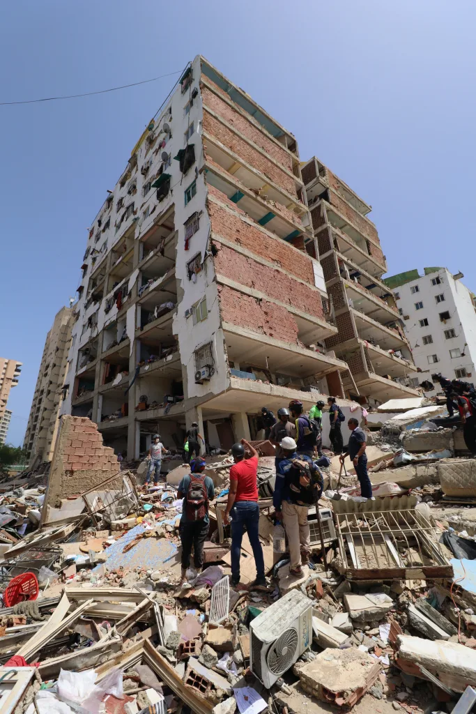 Colapsaron dos urbanismos de Misión Vivienda en Playa Grande (fotos)
