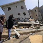 Colapsaron dos urbanismos de Misión Vivienda en Playa Grande (fotos)