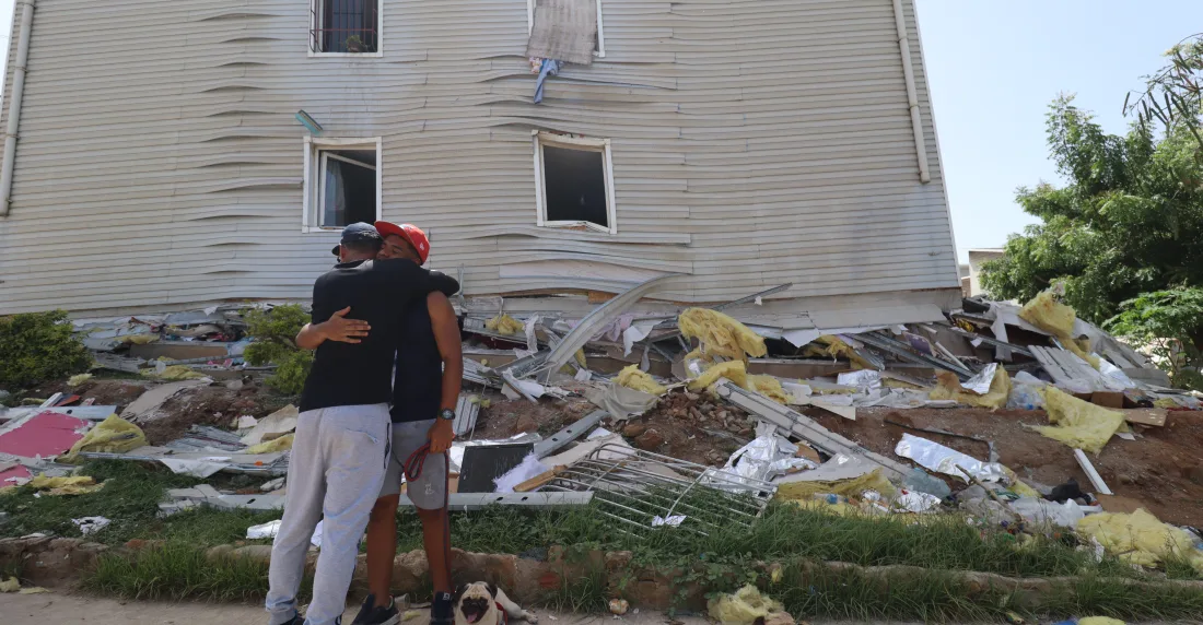 Colapsaron dos urbanismos de Misión Vivienda en Playa Grande (fotos)