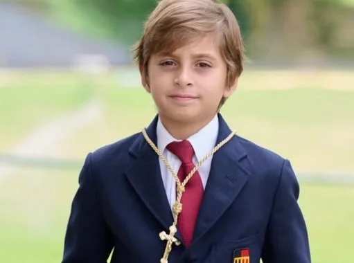 Rescatan con vida al niño Lucas Gámez entre los escombros del edificio Miramar