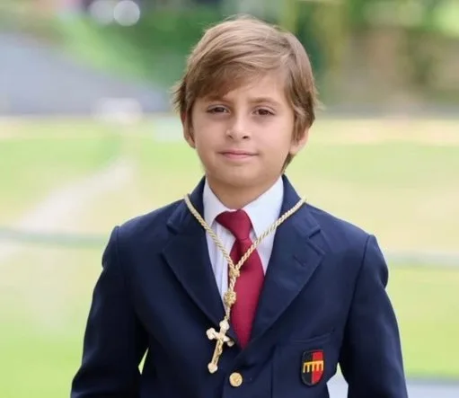 Rescatan con vida al niño Lucas Gámez entre los escombros del edificio Miramar