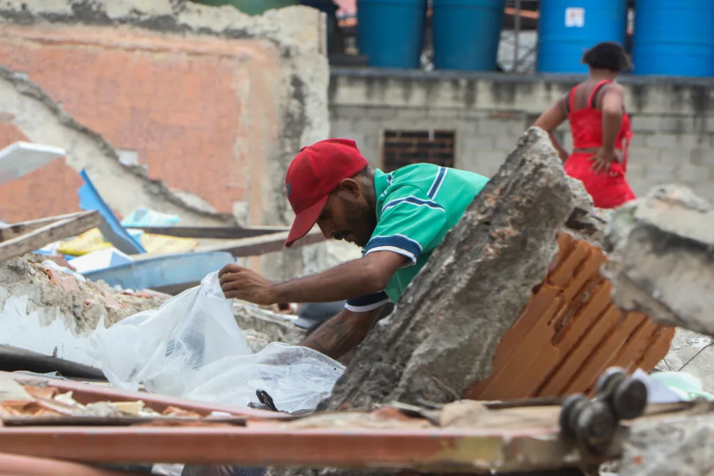 La Guaira, 5 días después (fotogalería)