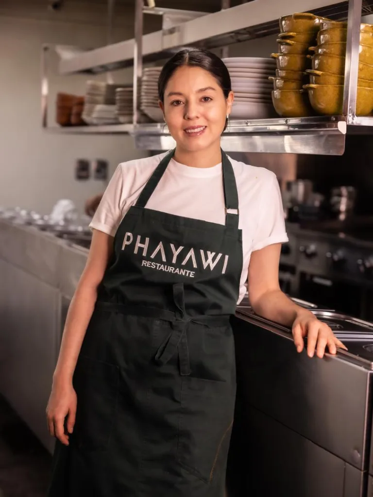 Dos jóvenes talentos se unirán este viernes 19 de junio para celebrar la "Conexión andina" en la cocina y la mesa. Valentina Arteaga, chef del restaurante Phayawi de La Paz, Bolivia, visita a Iván García en El Bosque Bistró para hacer juntos una cena de reinterpretación, tradición y productos de ambos países.