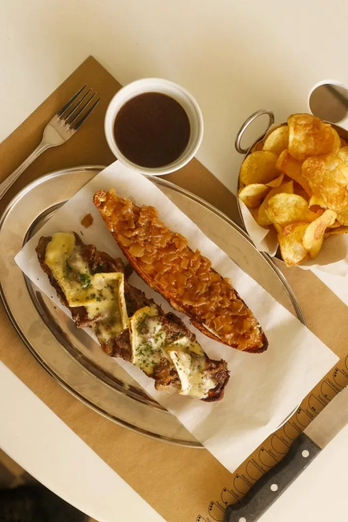 En La Casa Bistró se juega al fútbol con 5 sándwiches de edición limitada