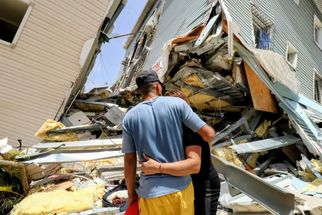 Colapsaron las dos urbanizaciones de Misión Vivienda en Playa Grande (fotos)