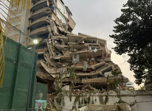La Guaira: al menos 40 edificios colapsaron por el terremoto (+ lista)