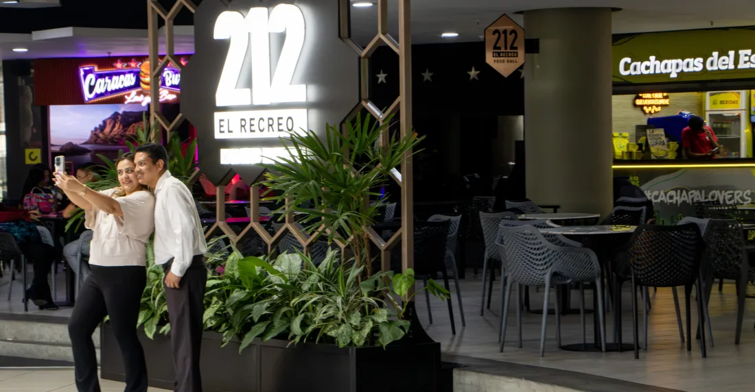 FOOD HALL EL RECREO