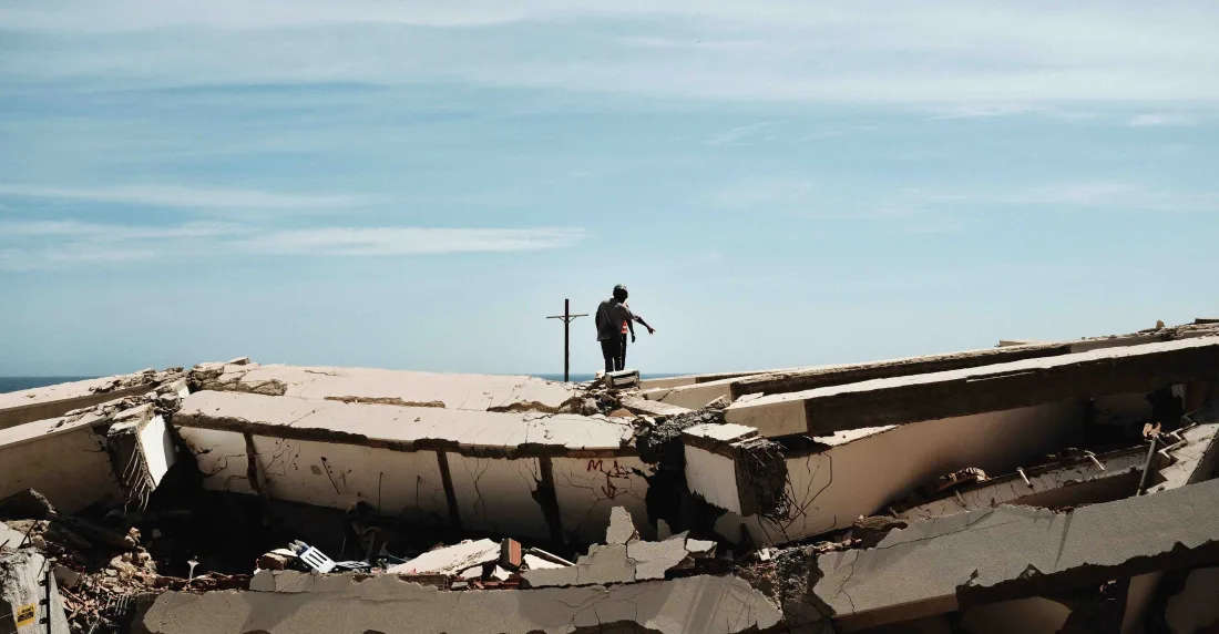 Ante la grave situación generada por los dos terremotos del pasado 24 de junio, Bancaribe habilitó una vía directa para canalizar de forma rápida donaciones en dólares y euros hacia la labor humanitaria que ejecutan Cáritas de Venezuela y el Dividendo Voluntario para la Comunidad (DVC) en las zonas afectadas.