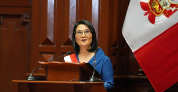 Keiko Fujimori finalmente se juramenta presidente de Perú