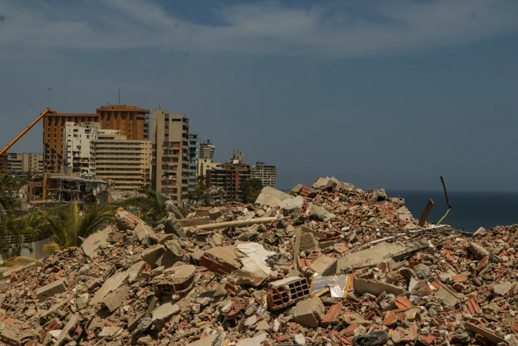 Suben a 6.301 los fallecidos confirmados por el doble terremoto en Venezuela