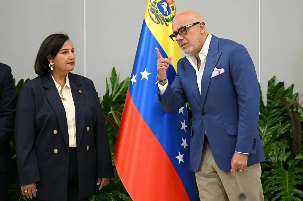 figuera ¿Nuevo diálogo o diálogo nuevo?