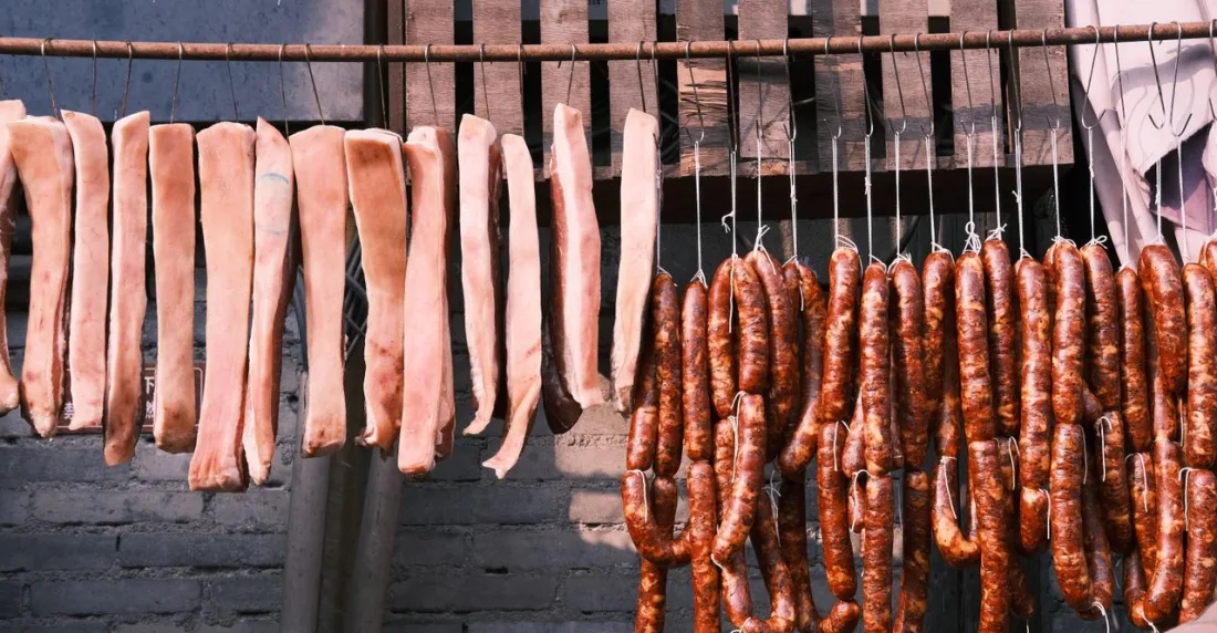Embutidos y carnes procesadas: nuevo estudio ratifica alto riesgo de tumores gástricos