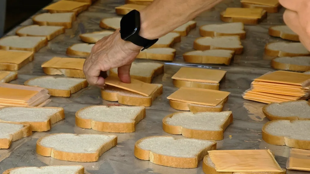 Daniela Solano y sus sándwiches de esperanza: lleva 30.000 y sigue haciendo