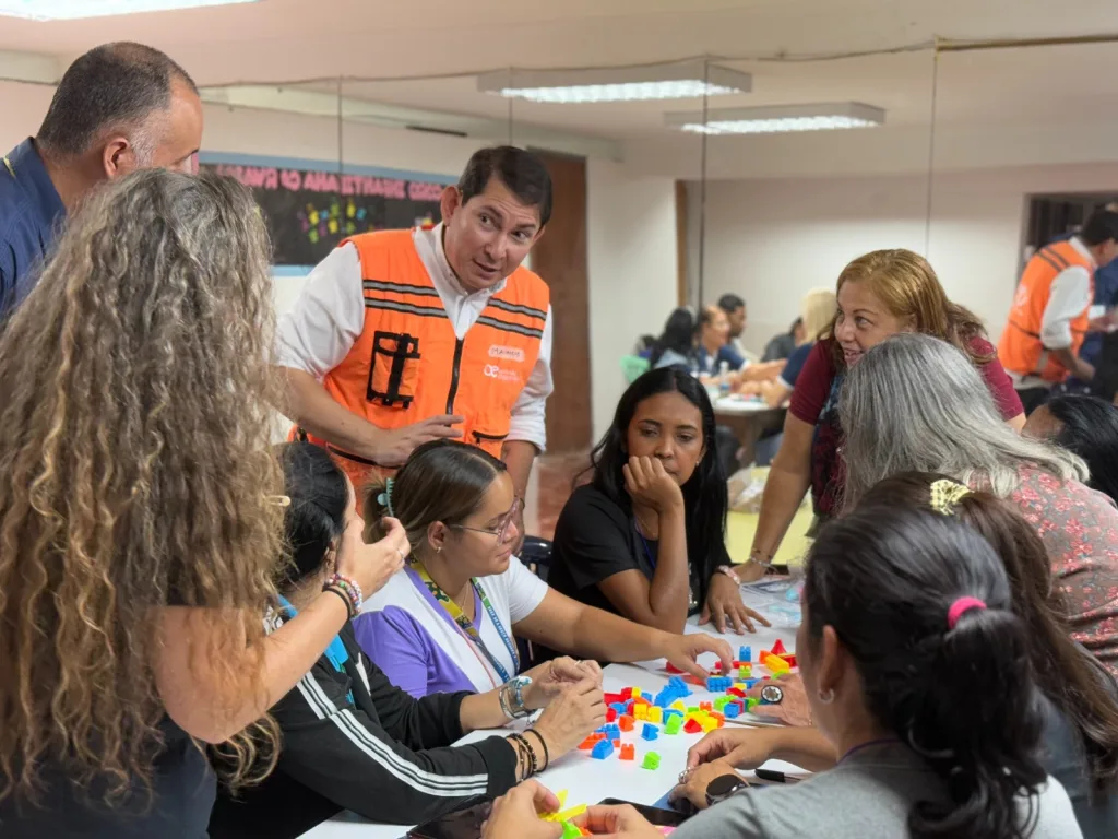 Reafirmando su compromiso social y en apoyo a la educación, el desarrollo sostenible y la construcción del país, Bancamiga culminó con éxito la tercera edición de su programa: “Creando ideas. Juntos por Venezuela”, impactando positivamente a más de 300 estudiantes de educación diversificada en cinco instituciones de la Gran Caracas.
