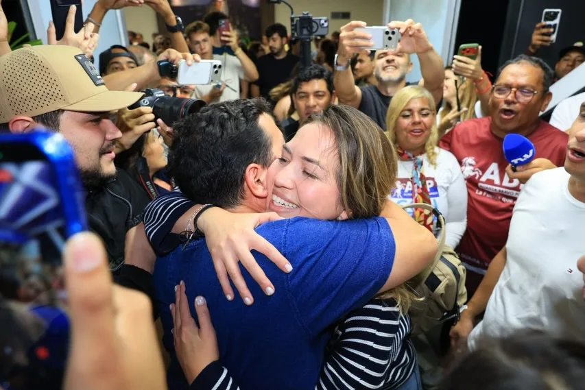 La opositora Claudia Macero regresa a Venezuela