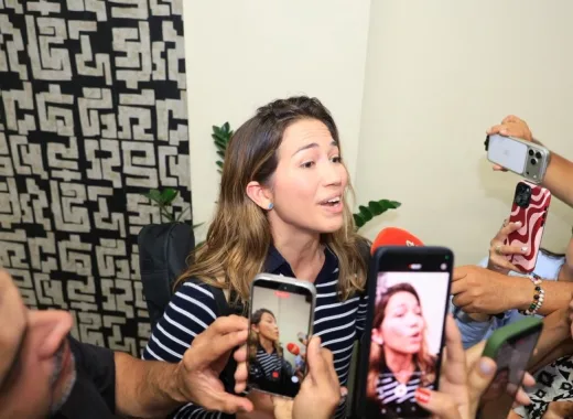 La opositora Claudia Macero regresa a Venezuela