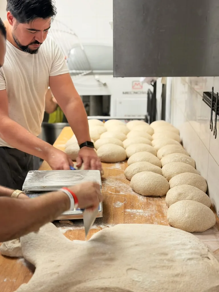 Kácsitó Bakery en Budapest: venezolano gana premio al mejor pan campesino de masa madre