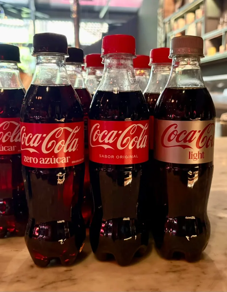 Coca-Cola moderniza sus iconos y destapa una nueva imagen