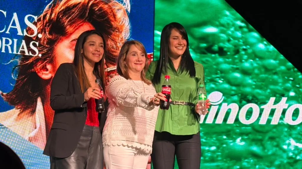 Coca-Cola moderniza sus iconos y destapa una nueva imagen