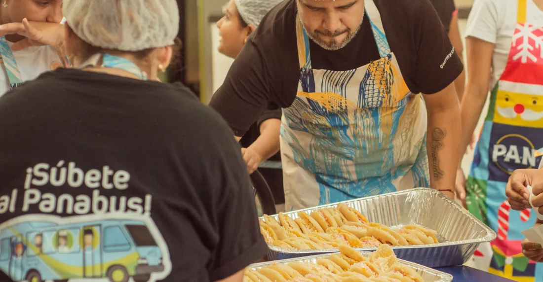 Santa en las calles y Casa Ronald McDonald's organizan un arepazo solidario