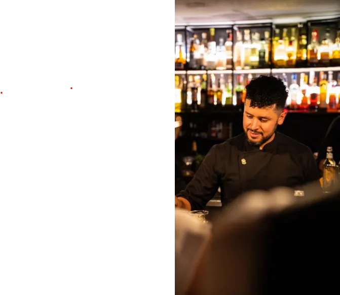 Edwin Lobo, mixólogo venezolano en Ecuador: "El bar también es cultura"