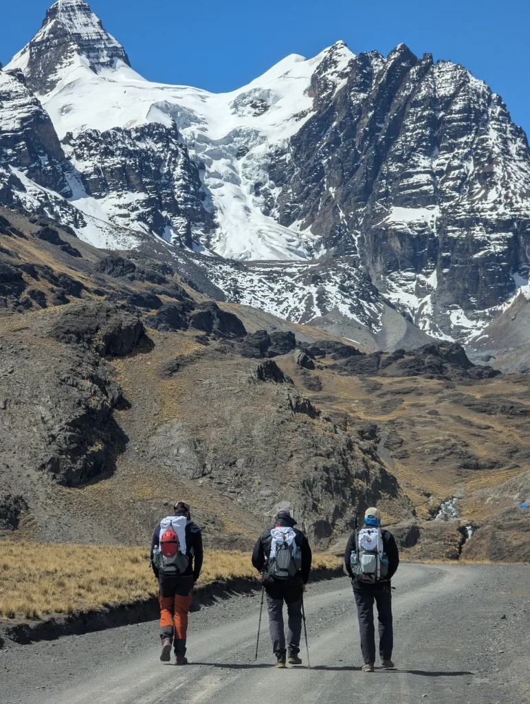 Proyecto Cumbre completó 4 picos en Bolivia