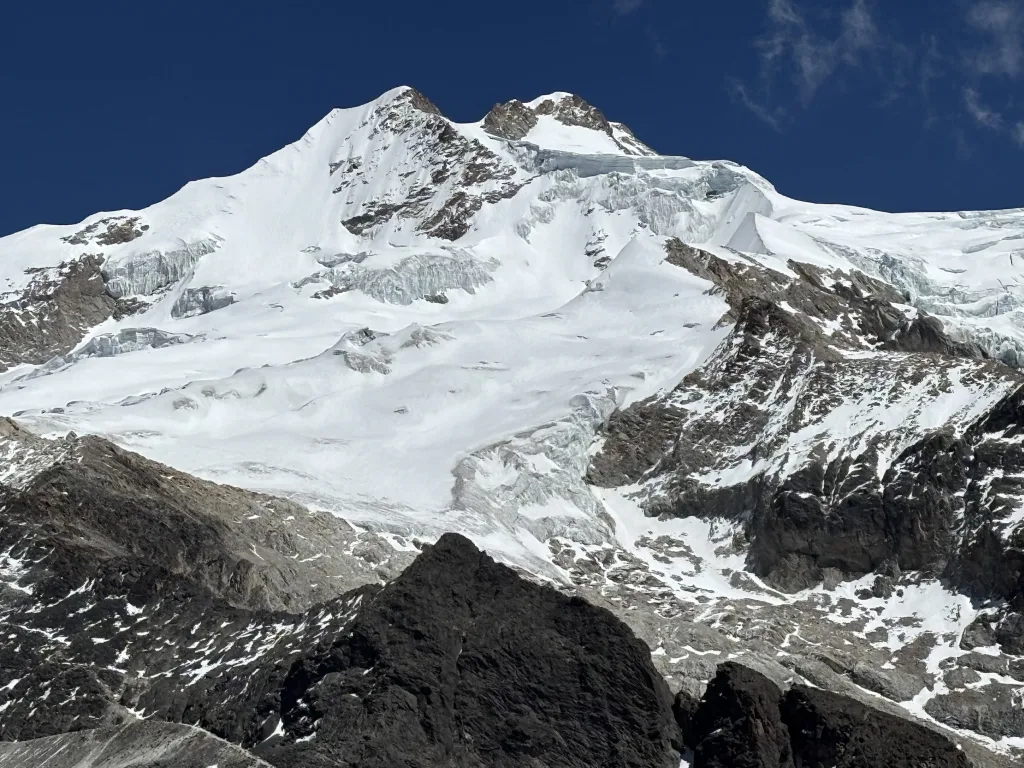 Proyecto Cumbre completó 4 picos en Bolivia 