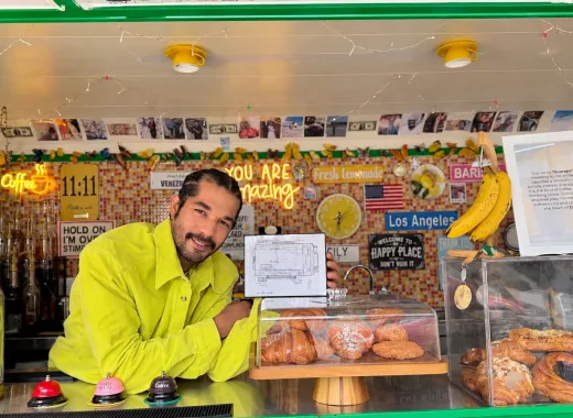 Pedro Manuitt es el fundador de Guarapo Caffé, un coffee truck en LA